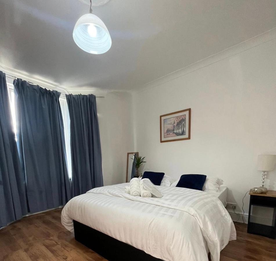 Park View Homestay Barking  Buitenkant foto