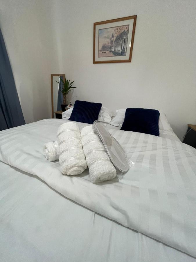 Park View Homestay Barking  Buitenkant foto