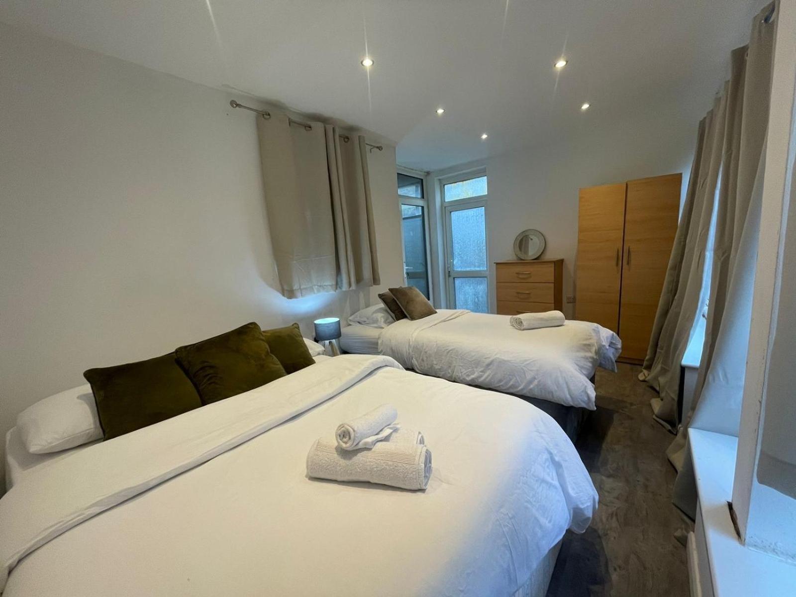 Park View Homestay Barking  Buitenkant foto