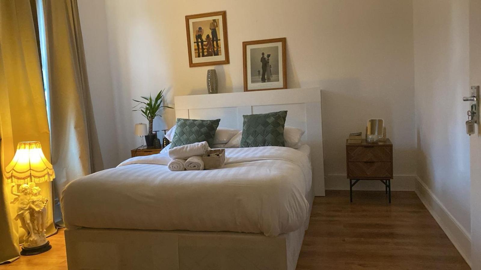 Park View Homestay Barking  Buitenkant foto