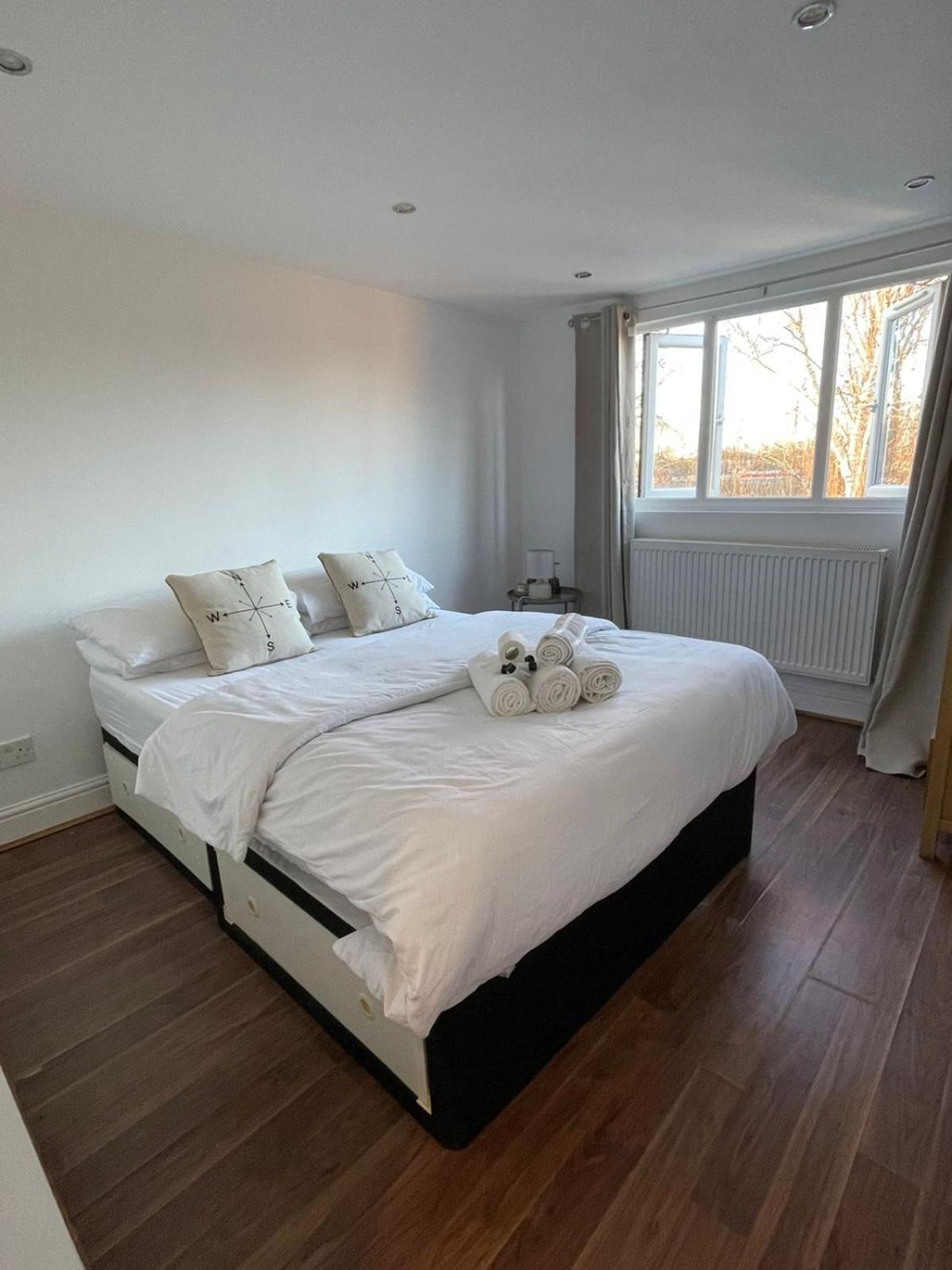 Park View Homestay Barking  Buitenkant foto